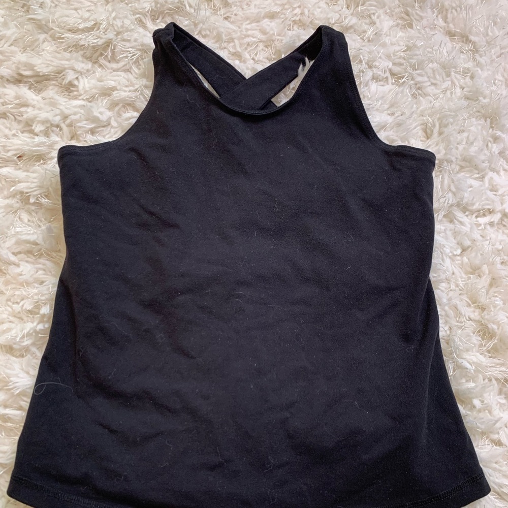 Black lululemon workout tank